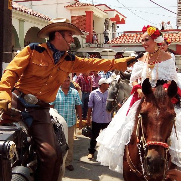 11800558_10207330663848613_2149454039199186319_n