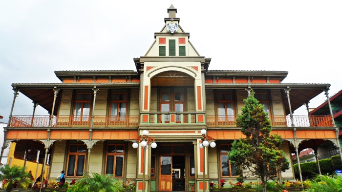 “La Ciudad de las Aguas&nbsp;Alegres”